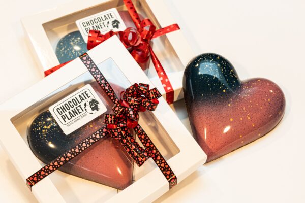 Chocolade hart, hazelnoot praline & pure chocolade