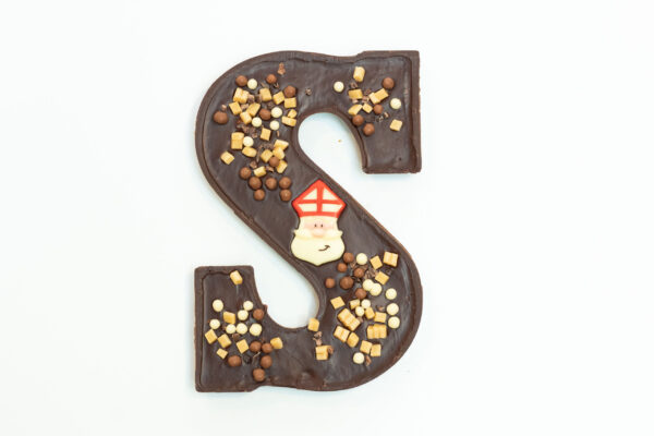 Pure chocolade letter gevuld - Salted caramel